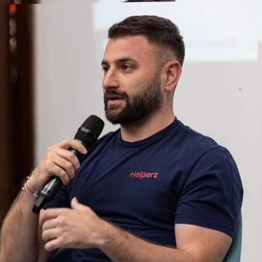 Ovidiu Stegari - Helperz.ro
